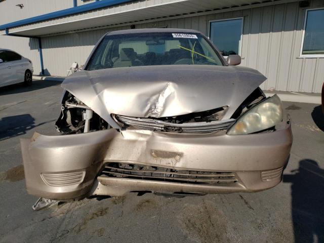 Photo 5 from auction – 2005 TOYOTA CAMRY LE with VIN 4T1BE32K15U572054