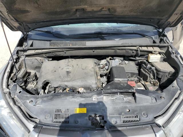 Photo 12 from auction – 2018 TOYOTA HIGHLANDER with VIN 5TDKZRFH4JS261923