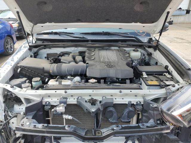 Photo 12 from auction – 2019 TOYOTA 4RUNNER SR with VIN JTEBU5JR5K5728647
