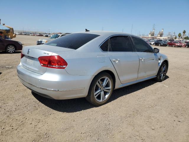 Photo 3 from auction – 2015 VOLKSWAGEN PASSAT SE with VIN 1VWBS7A37FC031982