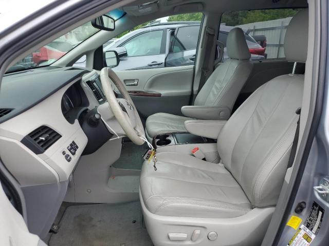 Photo 7 from auction – 2012 TOYOTA SIENNA XLE with VIN 5TDYK3DC2CS187780