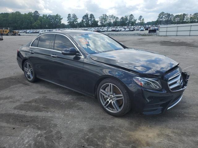 Photo 4 from auction – 2018 MERCEDES-BENZ E 300 with VIN WDDZF4JB7JA423544