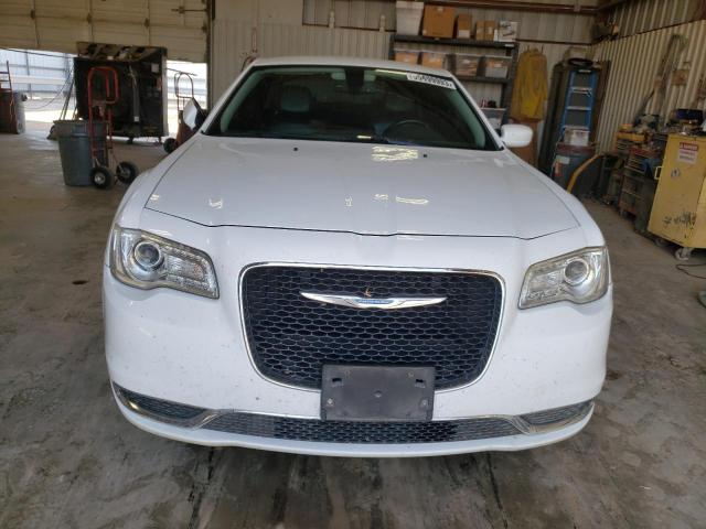 Photo 5 from auction – 2017 CHRYSLER 300 LIMITE with VIN 2C3CCAAG6HH599617