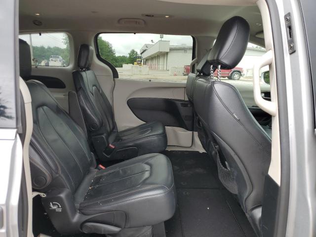 Photo 11 from auction – 2018 CHRYSLER PACIFICA T with VIN 2C4RC1BG1JR110366