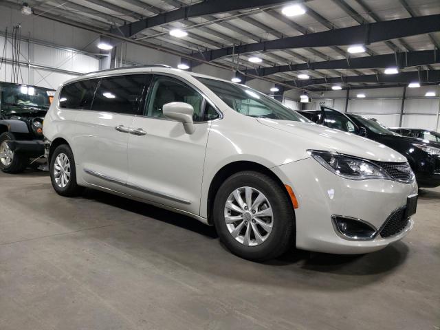 Photo 4 from auction – 2017 CHRYSLER PACIFICA T with VIN 2C4RC1BG8HR702860