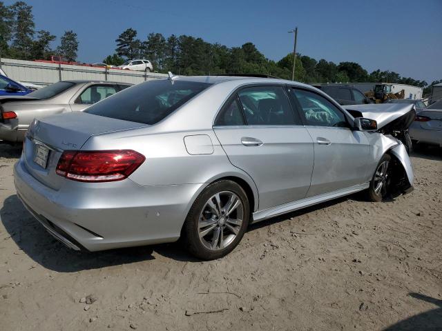 Photo 3 from auction – 2015 MERCEDES-BENZ E 250 BLUE with VIN WDDHF0EB3FB113469