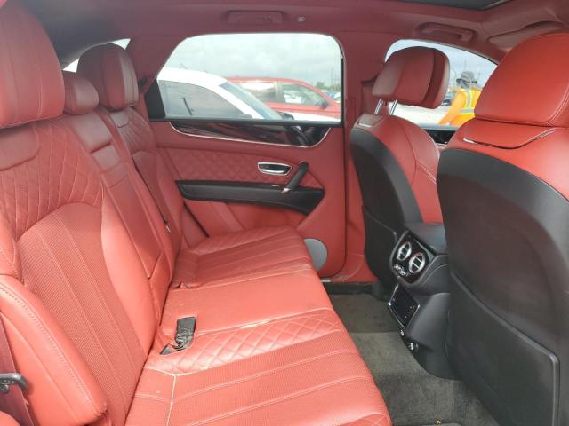 Photo 11 from auction – 2018 BENTLEY BENTAYGA with VIN SJAAC2ZVXJC016875