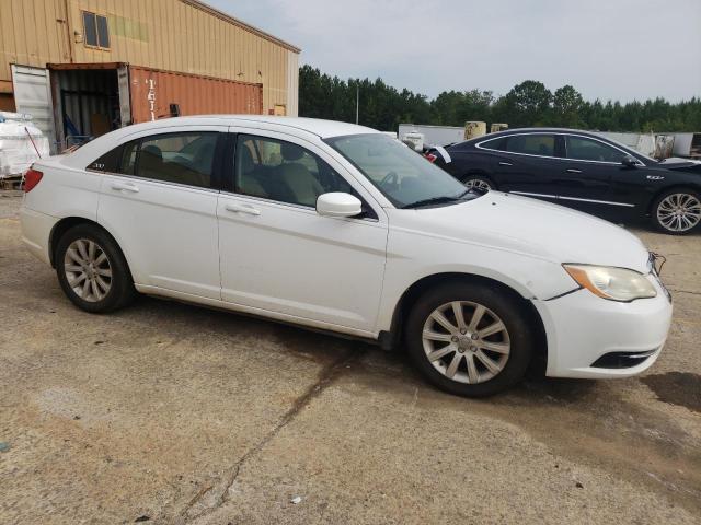 Photo 4 from auction – 2013 CHRYSLER 200 LX with VIN 1C3CCBAB0DN642263