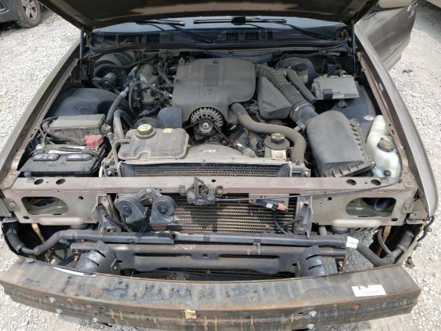 Photo 11 from auction – 2005 MERCURY GRAND MARQ with VIN 2MEFM74W25X618658