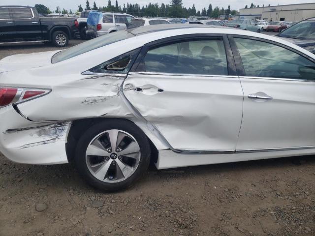 Photo 10 from auction – 2011 HYUNDAI SONATA HYB with VIN KMHEC4A48BA014193