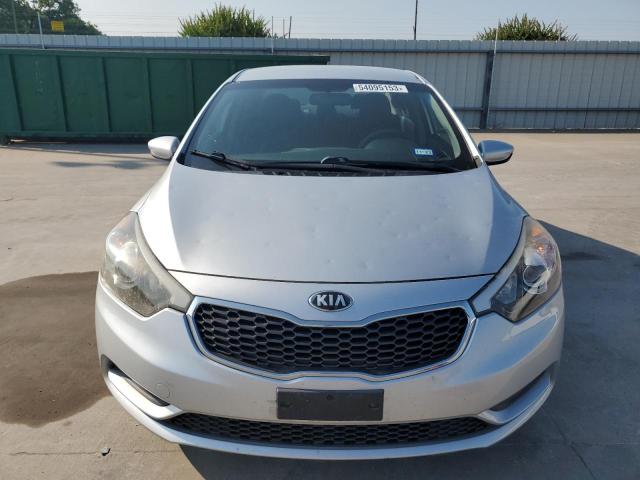Photo 5 from auction – 2016 KIA FORTE LX with VIN KNAFK4A64G5571502