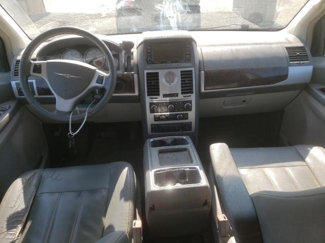 Photo 8 from auction – 2010 CHRYSLER TOWN & COU with VIN 2A4RR5D12AR226328