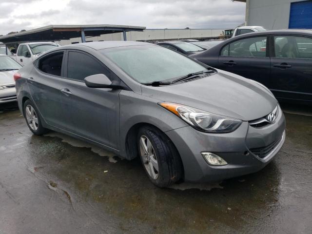 Photo 4 from auction – 2013 HYUNDAI ELANTRA GL with VIN 5NPDH4AE2DH297955