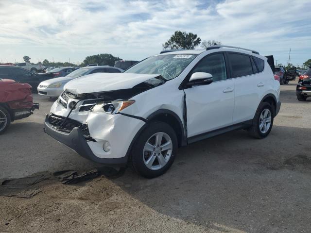 TOYOTA RAV4 XLE 2014 with VIN 2T3WFREV5EW098902 - Photo from auction