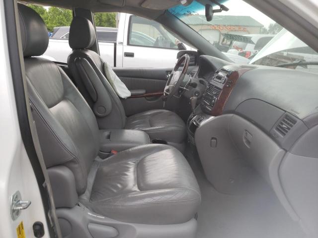 Photo 7 from auction – 2004 TOYOTA SIENNA XLE with VIN 5TDZA22CX4S070681