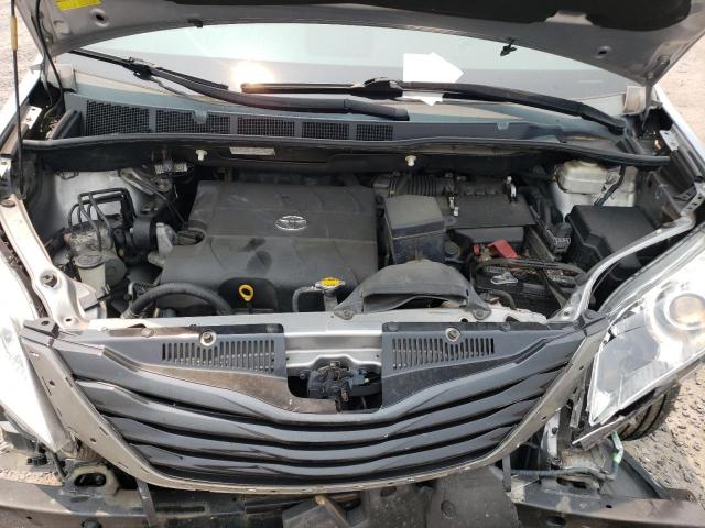 Photo 12 from auction – 2011 TOYOTA SIENNA XLE with VIN 5TDYK3DC7BS047206