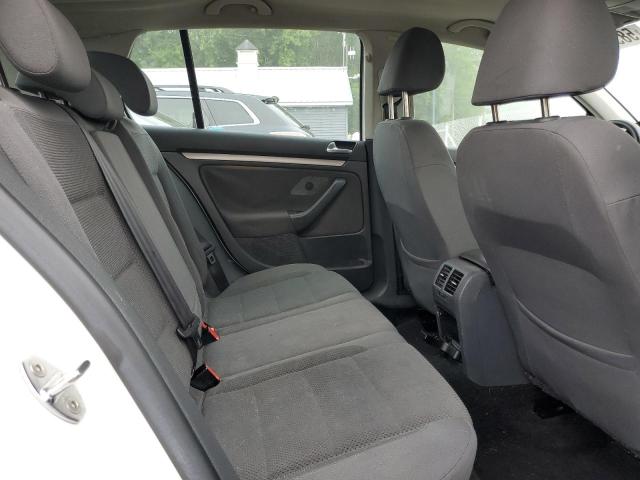 Photo 10 from auction – 2008 VOLKSWAGEN RABBIT with VIN WVWDA71K68W083434