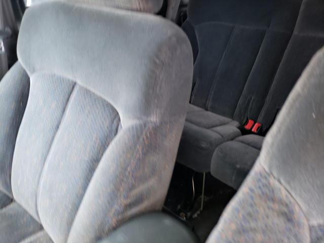Photo 10 from auction – 2000 CHEVROLET BLAZER with VIN 1GNDT13W7Y2262815