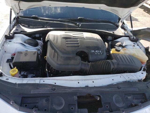 Photo 11 from auction – 2016 CHRYSLER 300 LIMITE with VIN 2C3CCAAG7GH141860