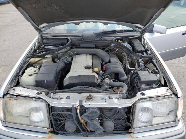 Photo 11 from auction – 1994 MERCEDES-BENZ E-CLASS with VIN WDBEA92E6RF289409