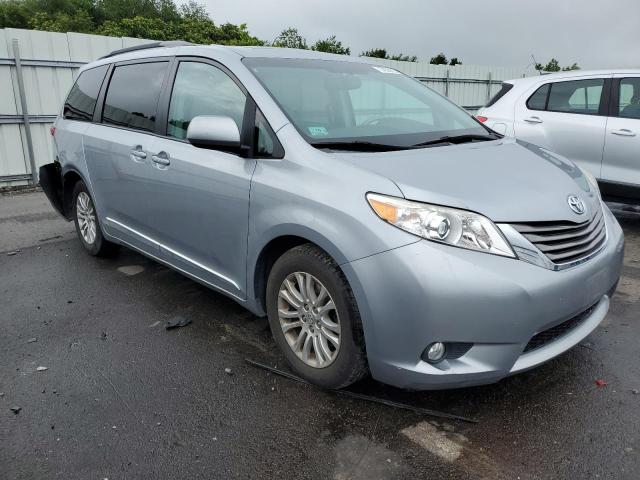 Photo 4 from auction – 2012 TOYOTA SIENNA XLE with VIN 5TDYK3DC2CS187780