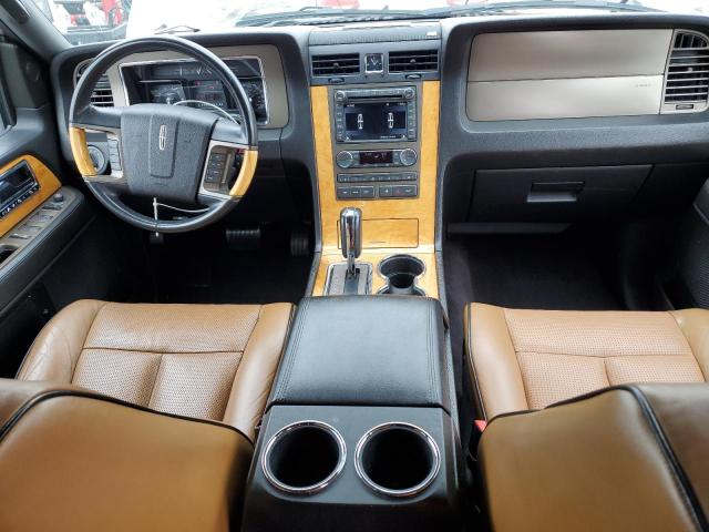 Photo 8 from auction – 2011 LINCOLN NAVIGATOR with VIN 5LMJJ3H52BEJ00294