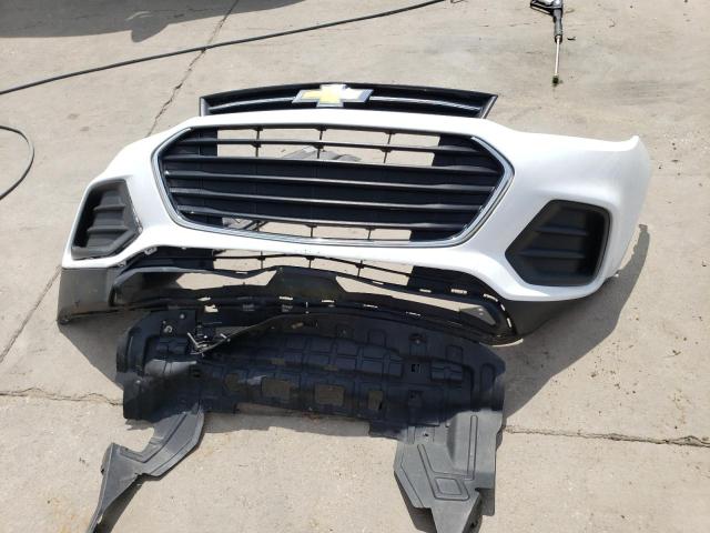Photo 13 from auction – 2019 CHEVROLET TRAX LS with VIN 3GNCJNSB0KL271045