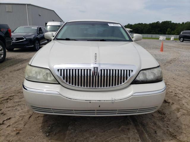 Photo 5 from auction – 2005 LINCOLN TOWN CAR S with VIN 1LNHM81W15Y671125