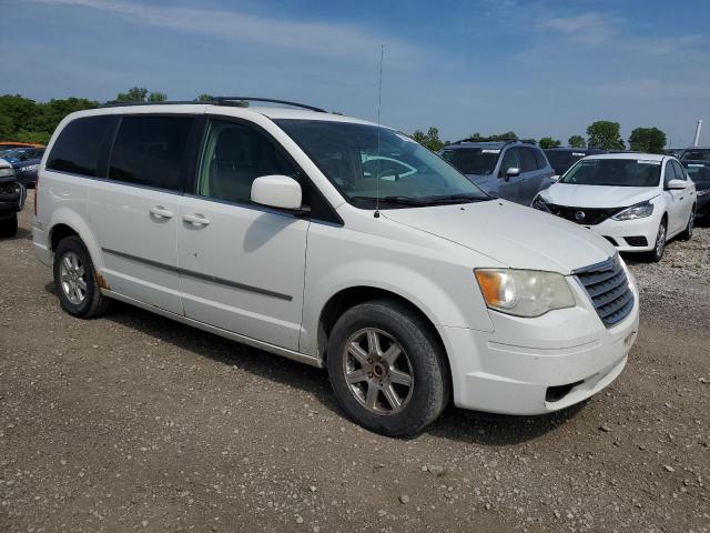 Photo 4 from auction – 2010 CHRYSLER TOWN & COU with VIN 2A4RR5D1XAR105157