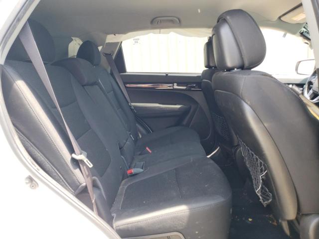 Photo 11 from auction – 2015 KIA SORENTO LX with VIN 5XYKT3A63FG569433