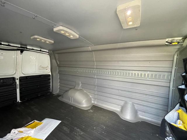 Photo 6 from auction – 2017 CHEVROLET EXPRESS G2 with VIN 1GCWGAFF6H1220742