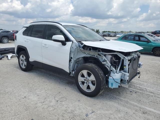 Photo 4 from auction – 2021 TOYOTA RAV4 XLE with VIN 2T3W1RFV9MC138167