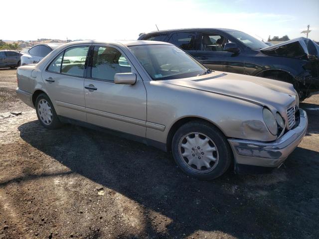Photo 4 from auction – 1998 MERCEDES-BENZ E 320 with VIN WDBJF65F2WA626234