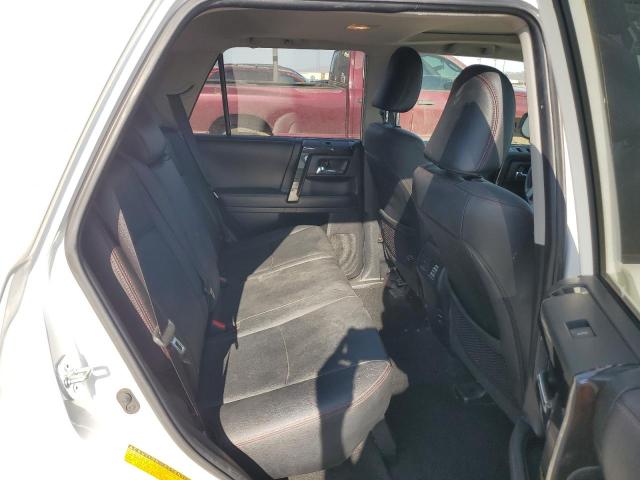 Photo 11 from auction – 2019 TOYOTA 4-RUNNER with VIN JTEBU5JR3K5728355