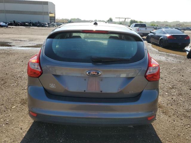 Foto 6 de la subasta – 2014 FORD FOCUS SE con VIN 1FADP3K28EL300877