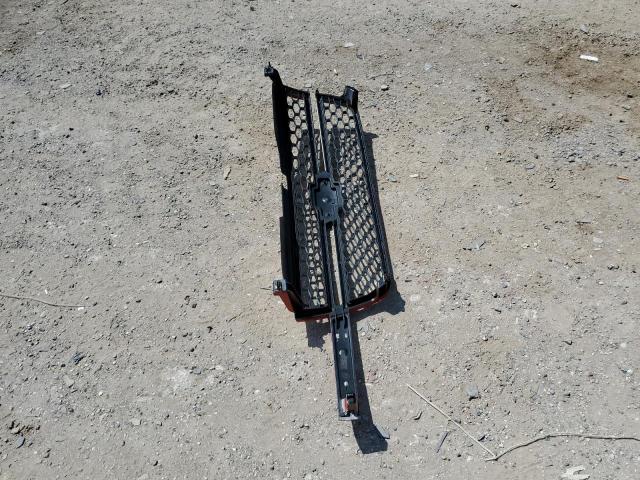 Фото 12 с аукциона – 2004 CHEVROLET SILVERADO с VIN 2GCEC13T041332622