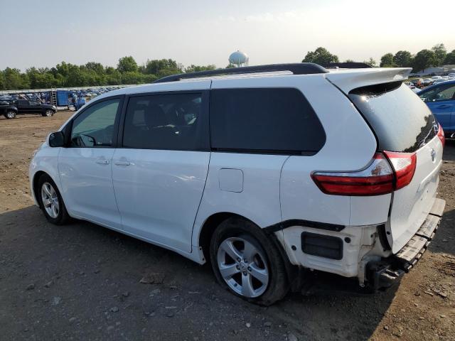 Photo 2 from auction – 2015 TOYOTA SIENNA LE with VIN 5TDKK3DC6FS584726