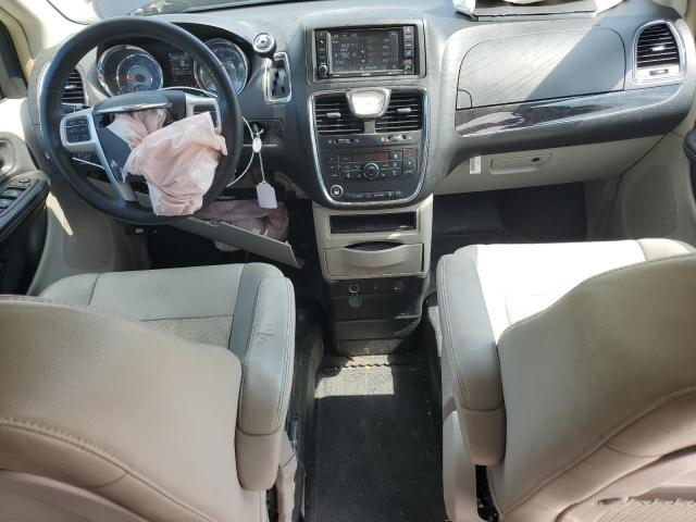 Photo 8 from auction – 2016 CHRYSLER TOWN & COU with VIN 2C4RC1CG4GR188454