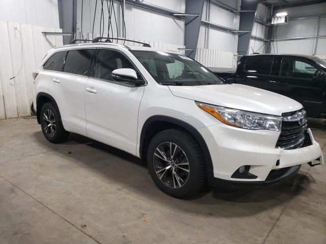 Photo 4 from auction – 2016 TOYOTA HIGHLANDER with VIN 5TDJKRFHXGS250269