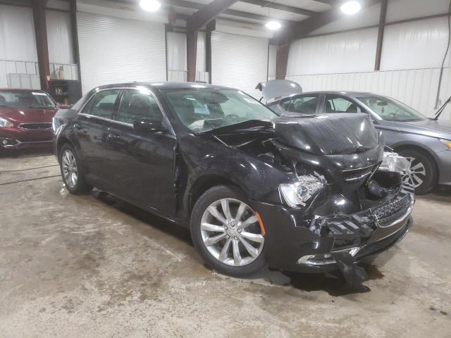Photo 4 from auction – 2019 CHRYSLER 300 TOURIN with VIN 2C3CCARGXKH649303