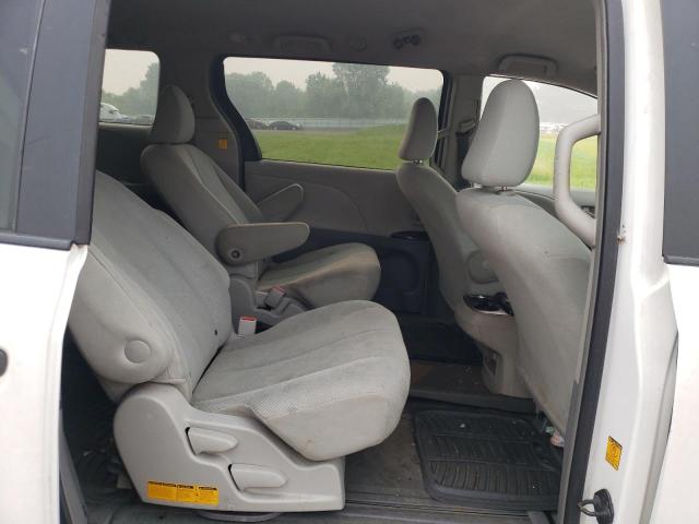 Photo 11 from auction – 2011 TOYOTA SIENNA with VIN 5TDZK3DC9BS026233