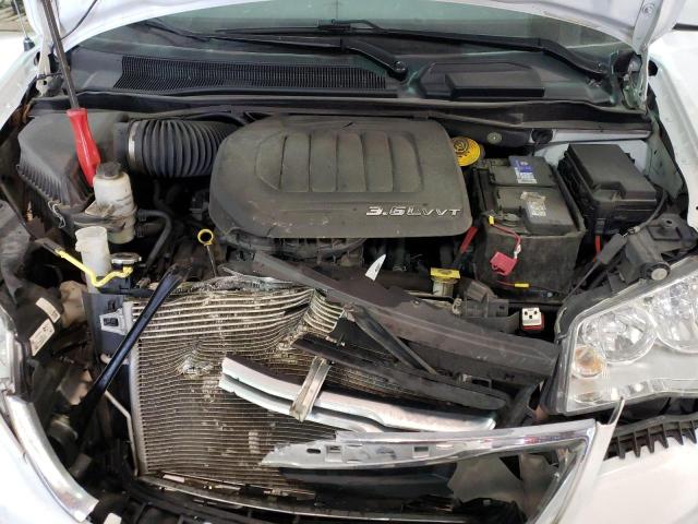 Photo 12 from auction – 2016 CHRYSLER TOWN & COU with VIN 2C4RC1BG0GR158918