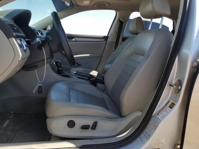 Photo 7 from auction – 2015 VOLKSWAGEN PASSAT SE with VIN 1VWBS7A37FC031982