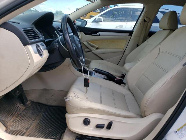 Photo 7 from auction – 2012 VOLKSWAGEN PASSAT SE with VIN 1VWBP7A39CC052796
