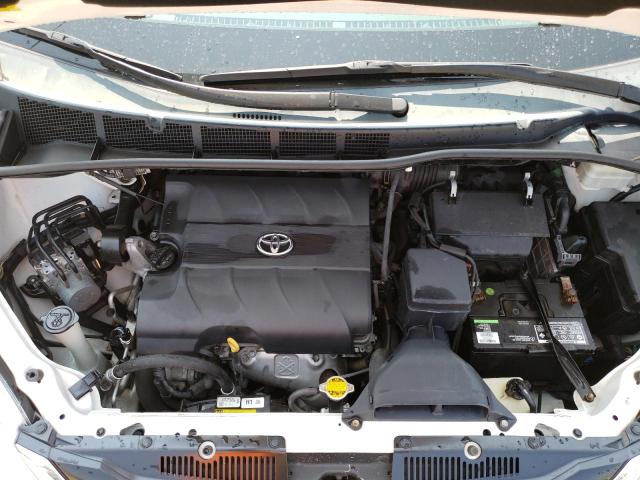 Photo 12 from auction – 2014 TOYOTA SIENNA LE with VIN 5TDKK3DC0ES461079