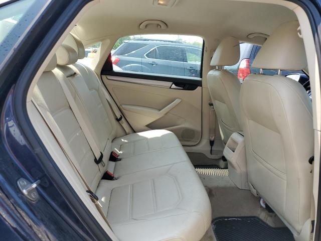 Photo 10 from auction – 2015 VOLKSWAGEN PASSAT S with VIN 1VWAS7A3XFC094389