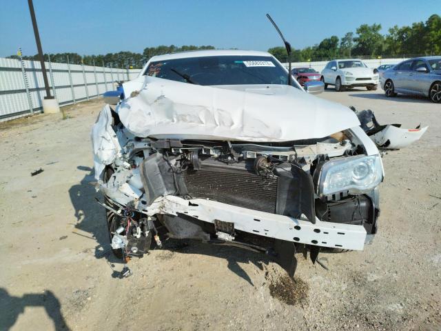 Photo 5 from auction – 2015 CHRYSLER 300C PLATI with VIN 2C3CCAPTXFH769317