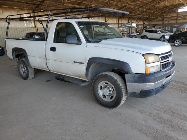 Photo 4 from auction – 2006 CHEVROLET SILVERADO with VIN 1GCHC24UX6E280301