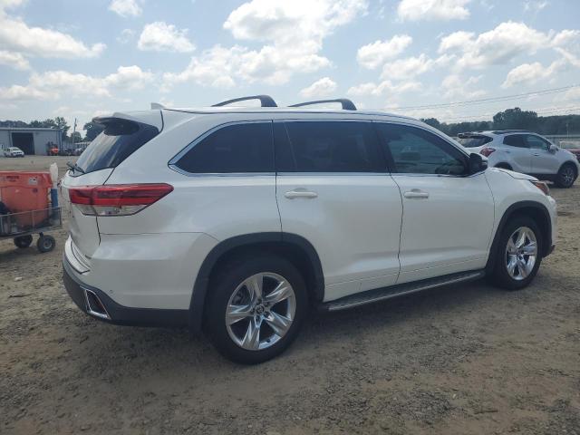 Photo 3 from auction – 2017 TOYOTA HIGHLANDER with VIN 5TDYZRFH4HS217649