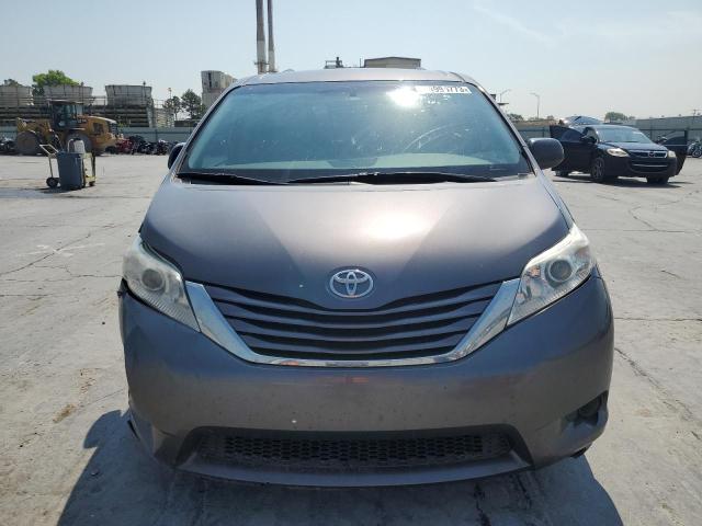 Photo 5 from auction – 2017 TOYOTA SIENNA LE with VIN 5TDKZ3DC5HS889908